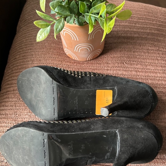 Zara Woman Black Heels - Picture 2 of 3